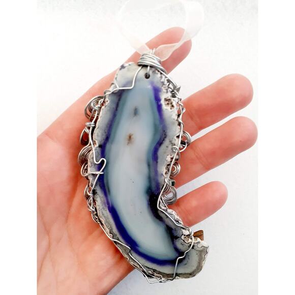 Tree of Life Agate Slice Suncatcher Wire Wrapped with Faceted Glass Beads - Picture 5 of 5